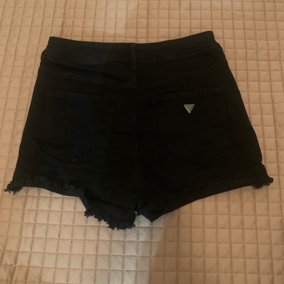 Guess shorts - Picture 3 of 5